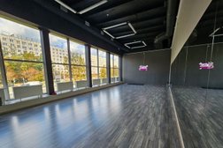 Студия Next Dance, с рейтингом 4.8 - находится по адресу Санкт-Петербург, Заневский проспект, 45 