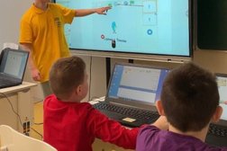 Школа программирования для детей и компьютерные курсы KIBERone, с рейтингом 5 - находится по адресу Московская область, Одинцовский городской округ, Звенигород, Звенигородское шоссе, 7 