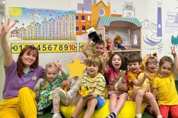Частный английский детский сад Sun School, с рейтингом 4.4 - находится по адресу Москва, улица Хавская, 1 