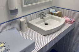 Детский медицинский центр Киндер Клиник, с рейтингом 3.1 - находится по адресу Московская область, Наро-Фоминск, улица Ефремова, 9 