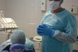 Стоматология Голд Медиум, с рейтингом 4.1 - находится по адресу Новосибирская область, Искитим, Радиаторная улица, 19 