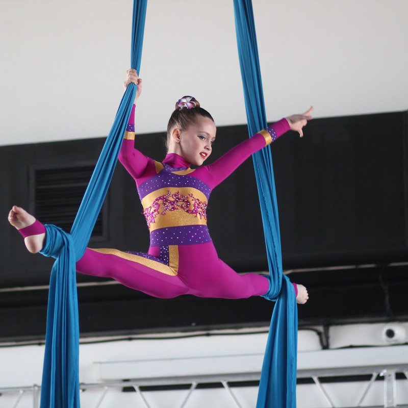 Костюм для воздушной гимнастики для девочек фото