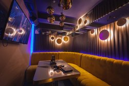 Караоке-клуб Karaoke Lights, с рейтингом 4 - находится по адресу Москва, Большая Садовая улица, 14с10 