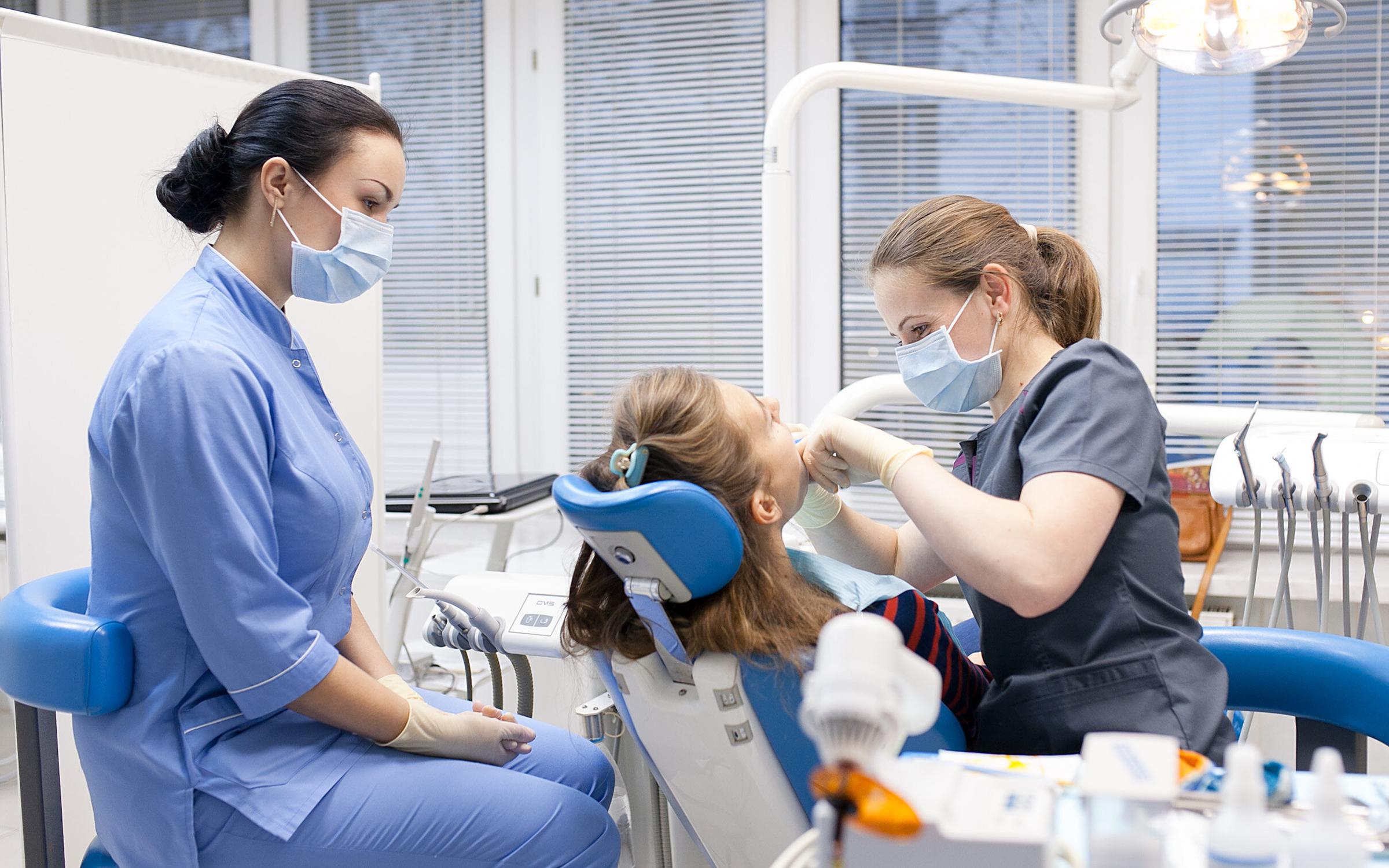 Консультация стоматолога. Стоматологическая помощь минск. Прием у стоматолога. Сайт стоматологии. Стоматологическая помощь минск.