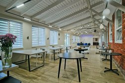 Центр развития и отдыха Атмосфера, с рейтингом 4.5 - находится по адресу Калининградская область, пос. Муромское, Школьная улица, 2а 