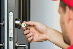 Городская замочная служба, с рейтингом 4.9 - находится по адресу Москва, улица Ленинская Слобода, 19с1 