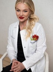 Косметолог, пластический хирург Карина Владимировна Дельнова