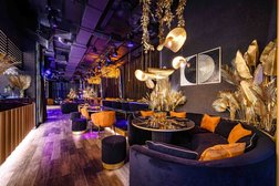 Караоке лаунж-бар Tunes, с рейтингом 4.8 - находится по адресу Москва, район Западное Дегунино, 125635, Дмитровское шоссе, 73 с2 