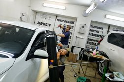 Автомастерская Автоювелиръ, с рейтингом 4.7 - находится по адресу Ярославль, проспект Толбухина, 2а 