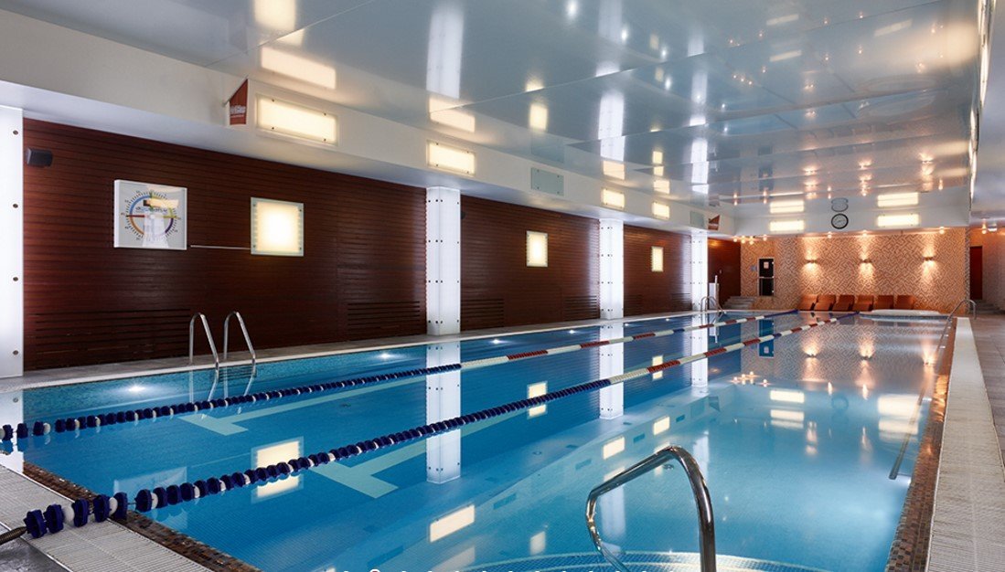 World class климашкина. Тренажерный зал с подсветкой. World class пресня. World class климашкина 17. World class пресня фото.