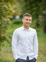 Мастер по ремонту телефонов и планшетов Камильжан Имаржанович Махмутов