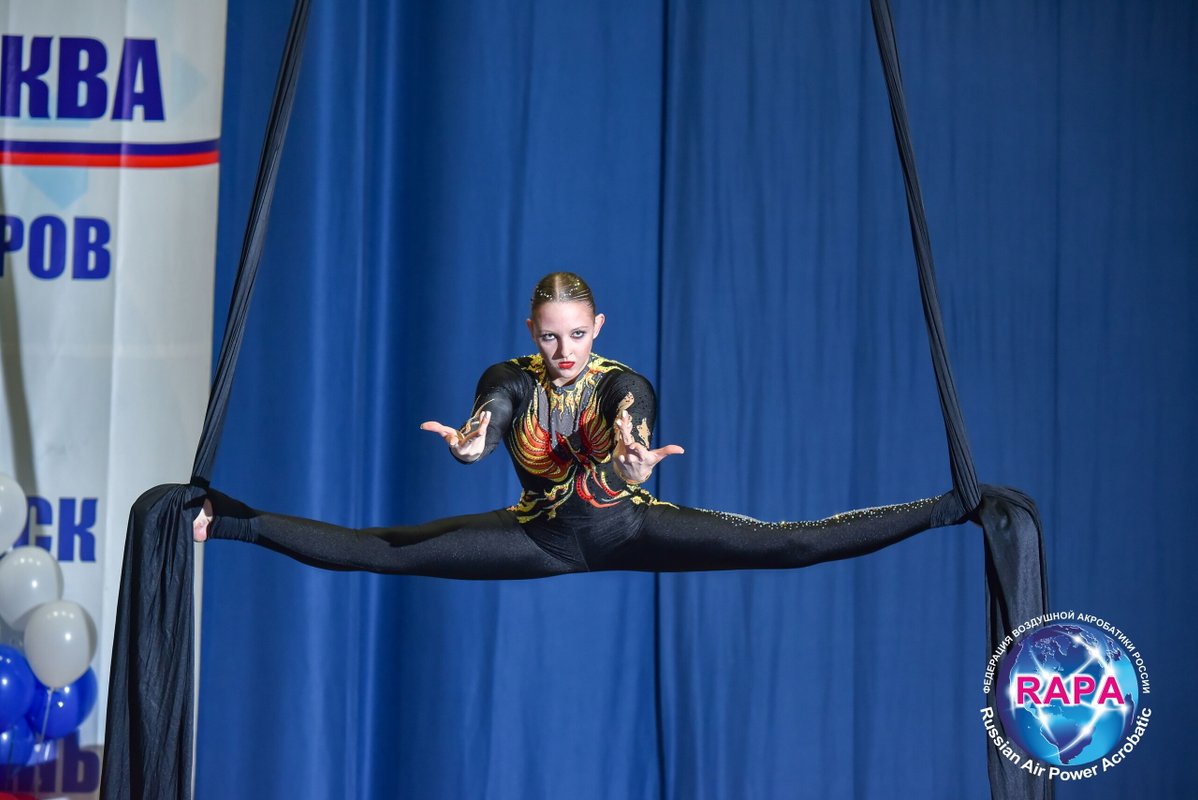 Cho‘qintirgan oyimning rus ayolini hammomda sikamiz. Porno inkubator