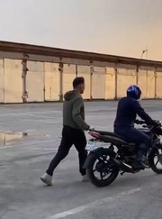 Автоинструктор Виталий Федотов