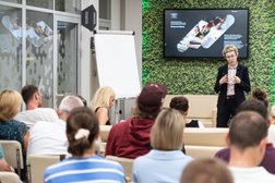 Компания Khomutova & Partners, с рейтингом 4.8 - находится по адресу Москва, Кривоколенный переулок, 5с4 