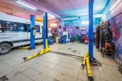 Автокомплекс Рай, с рейтингом 4.7 - находится по адресу Новосибирск, Военная улица, 6/1 