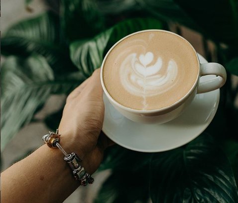 фотография Кофейни Baggins Coffee на улице Тюшина