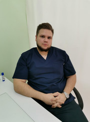 Колопроктолог, хирург Денис Юрьевич Стародубов