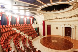 Культурный центр Старый парк, с рейтингом 4.3 - находится по адресу Краснодарский край, с. Кабардинка, Черноморская улица, 55 