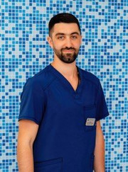 Имплантолог, главный врач Руслан Владимирович Зубков