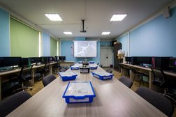 Образовательный центр Эдуко, с рейтингом 4.3 - находится по адресу Владивосток, Бородинская улица, 16 