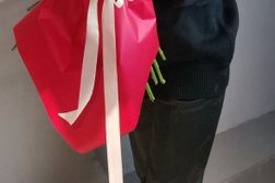 Дом цветов салон цветов и школа флористики, с рейтингом 4.6 - находится по адресу Красноярск, Карамзина, 18 