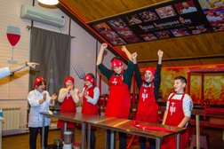 Компания по организации и проведению кулинарных квест-шоу Cook & Run, с рейтингом 4.2 - находится по адресу Республика Татарстан, Казань, улица Адоратского, 42а 