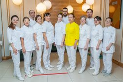 Стоматология Dent-Lux, с рейтингом 4 - находится по адресу Алматы, улица Кабанбай батыра, 122А 