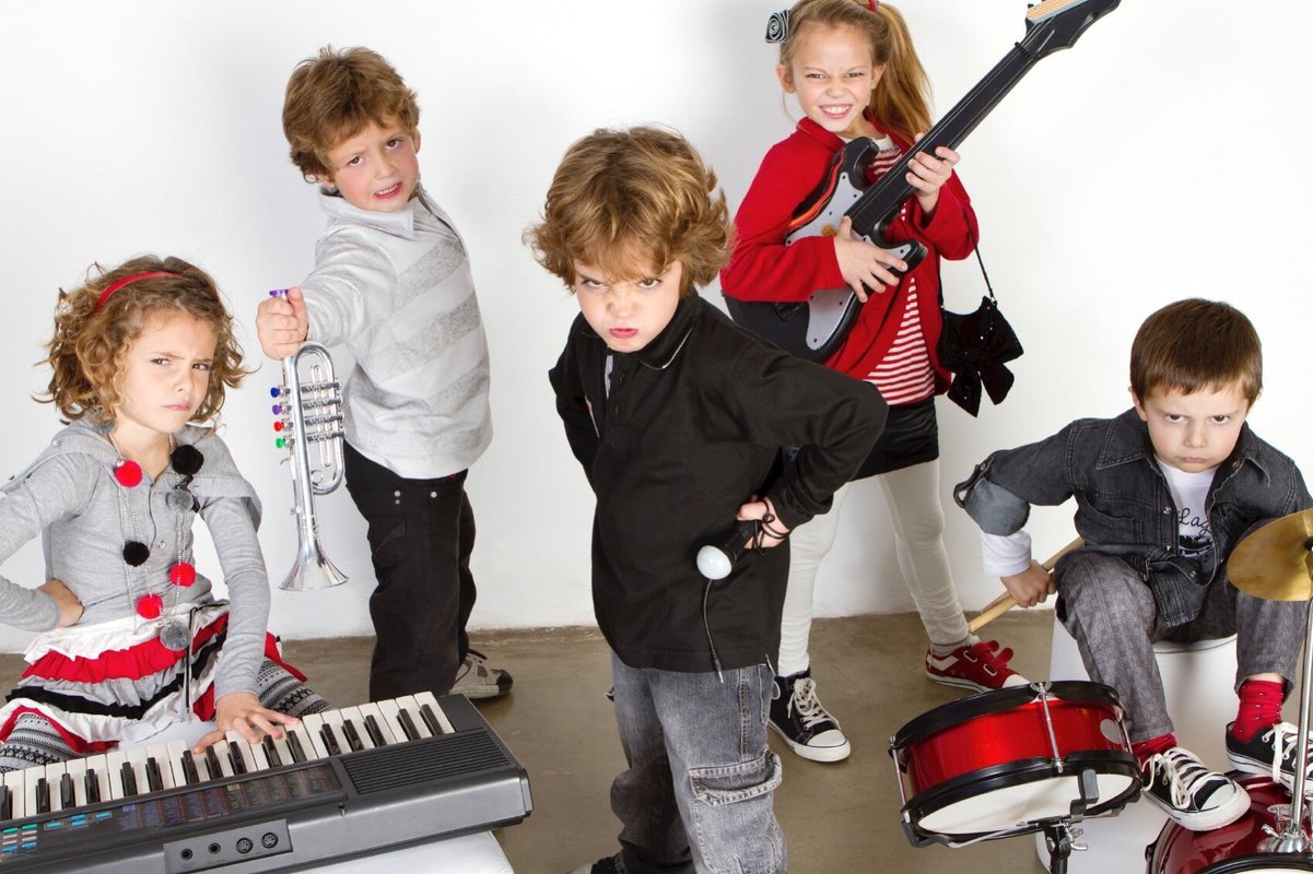 Детские муз группа. Дети рок музыкантов. Фотосессия музыкальной группы. Дети группа музыкальная. Детские группы музыкальные.