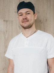 Имплантолог, стоматолог Айназ Рамазанович Шарипов