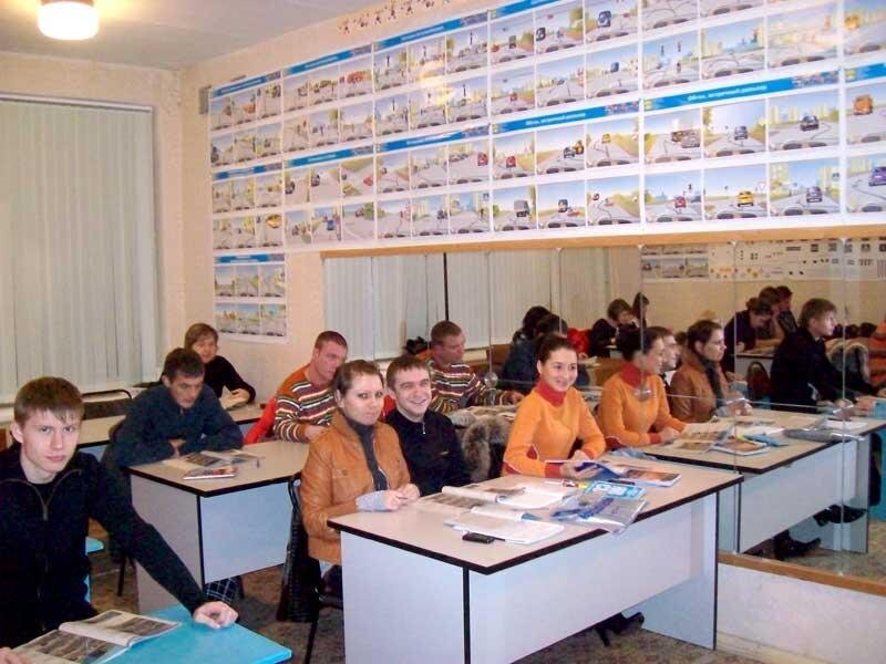 Автошкола приморск. Учебный центр старт москва. Автошкола уссурийск уккат инструктора. Автошкола приморск. Автошкола на улице ленина 24.