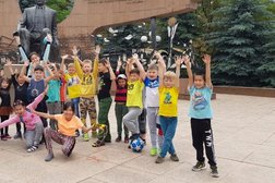 Детский образовательный центр ОТЛИЧНИКИ, с рейтингом 2.2 - находится по адресу Алматы, микрорайон Аксай-4, 22 