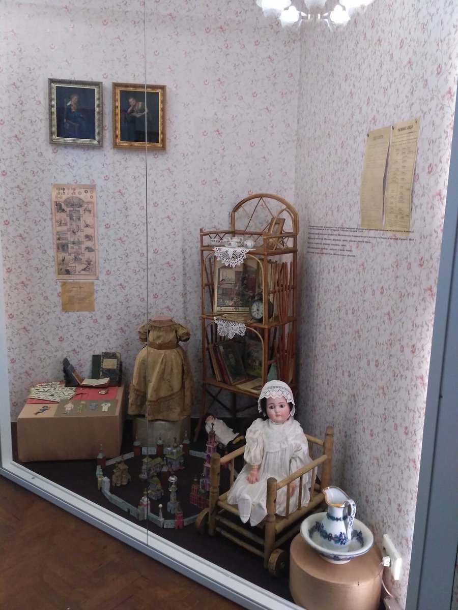 Экспонаты Музея тверского быта