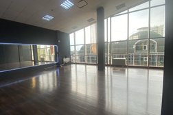 Школа современных танцев и акробатики Поколение, с рейтингом 3 - находится по адресу Сочи, Демократическая улица, 53а 