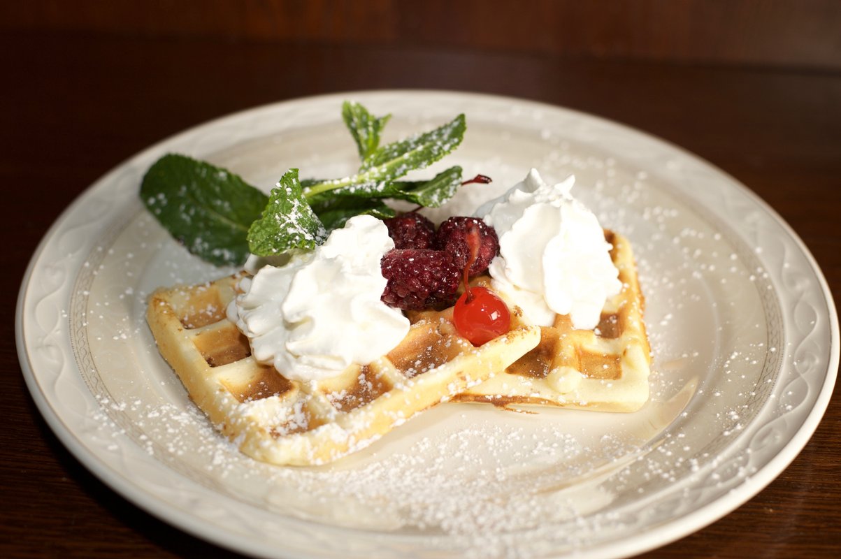 Сказка барин и мужик книга. Паниран кашкавал. Пана хотел. Агиос николаос греция отели. Холидей бауманская москва гостиница.