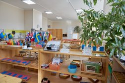 Монтессори школа-сад Родник, с рейтингом 4.6 - находится по адресу Белгород, Садовая улица, 3а 