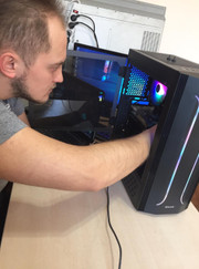 Мастер по настройке и ремонту компьютеров Максим Ковалёв