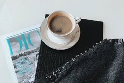 Шоурум и фабрика по производству шуб из экомеха, головных уборов и женской одежды Vea la vie, с рейтингом 3.1 - находится по адресу Новосибирск, улица Кирова, 113 