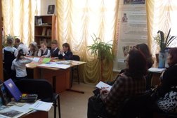 Средняя школа №17, с рейтингом 4.5 - находится по адресу Иркутск, улица Степана Разина, 20 