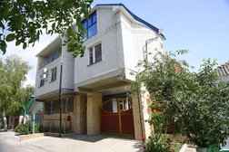 Гостевой дом Кубаночка, с рейтингом 3.8 - находится по адресу Краснодарский край, Анапа, улица Гоголя, 238 