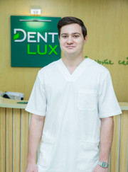 Стоматолог-терапевт Владислав Маратович Лагода