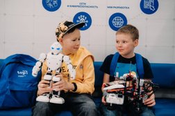 Компьютерная академия ТОП, с рейтингом 4.9 - находится по адресу Республика Башкортостан, Салават, бульвар Салавата Юлаева, 36Б 