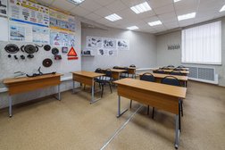 Автошкола Перекресток, с рейтингом 4.5 - находится по адресу Ярославль, Республиканская улица, 3 к1 