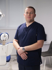 Имплантолог, стоматолог Руслан Абрекович Уртенов