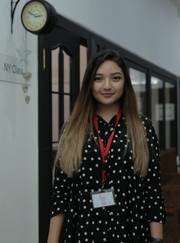 Преподаватель английского языка Аделина Бейсен