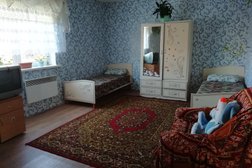 Частный дом по уходу за пожилым человеком Забота, с рейтингом 2.9 - находится по адресу Иркутская область, рп. Маркова, Сибирская, 3 
