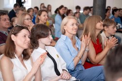 Частная школа Top IT School, с рейтингом 4.9 - находится по адресу Москва, Тропарёво-Никулино, 119602, улица Покрышкина, 8 к1 