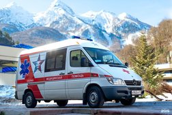 Клиника Альпика Мед, с рейтингом 4.3 - находится по адресу Сочи, поселок Красная Поляна, улица Защитников Кавказа, 77/2 