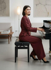 Преподаватель сольфеджио, преподаватель фортепиано Алёна Сергеевна Иванова