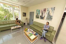 Семейная стоматология Эстетик, с рейтингом 4.7 - находится по адресу Тюмень, улица Республики, 62 