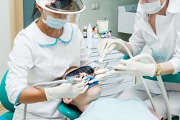 Стоматологическая клиника Блеск, с рейтингом 5 - находится по адресу Владивосток, Народный проспект, 19 